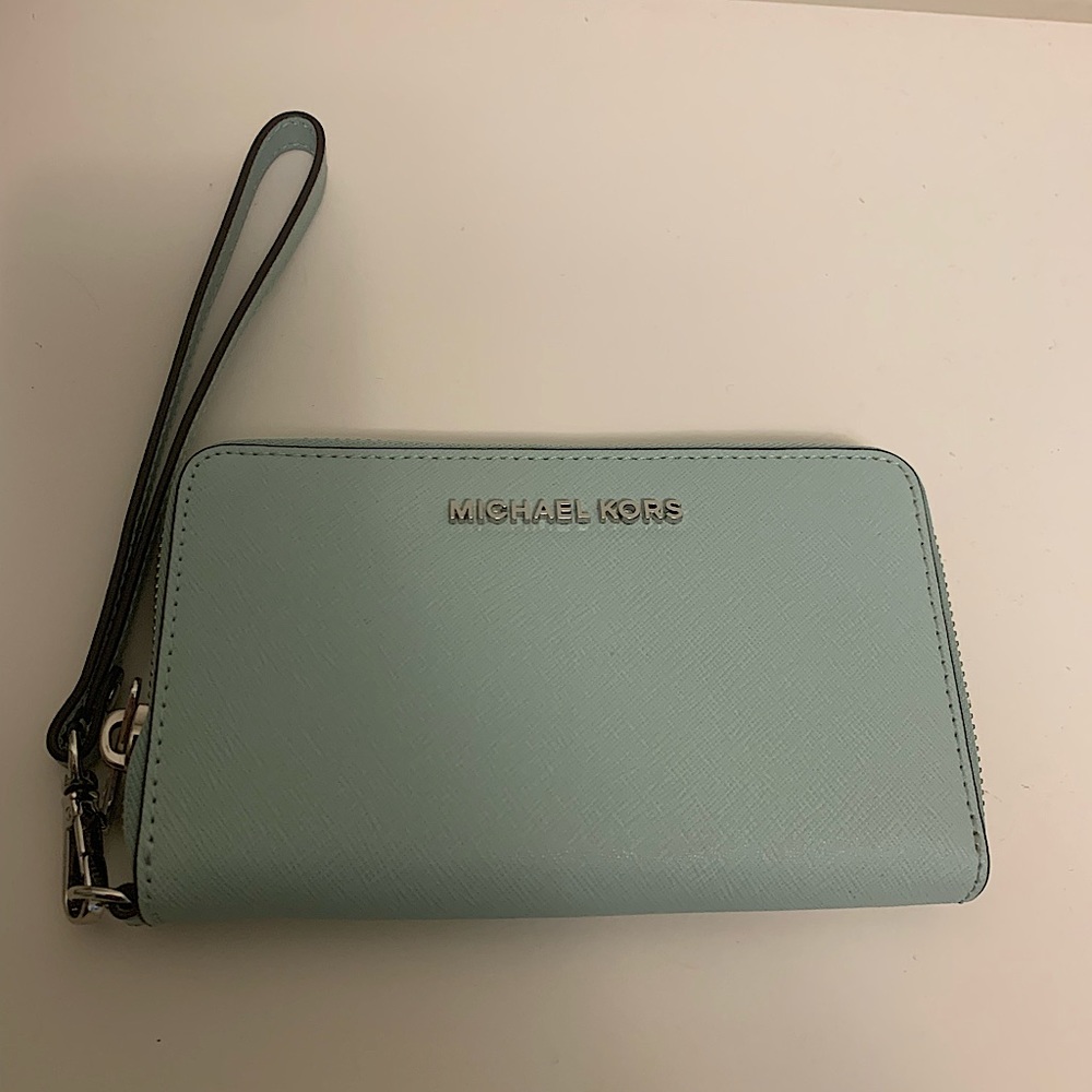 MICHAEL MICHAEL KORS Leather Smartphone Wallet Wristlet -Mint Green-NWT